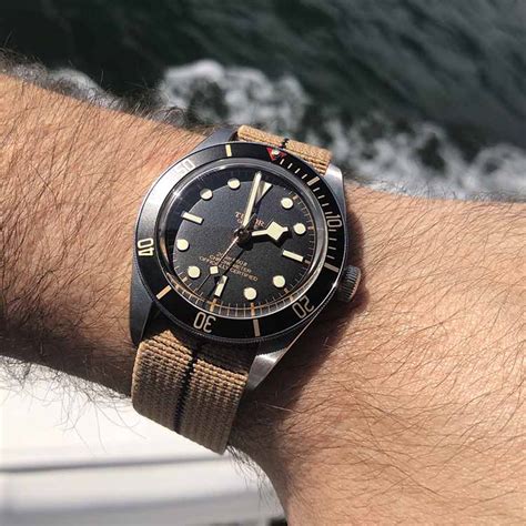 tudor black bay strap size